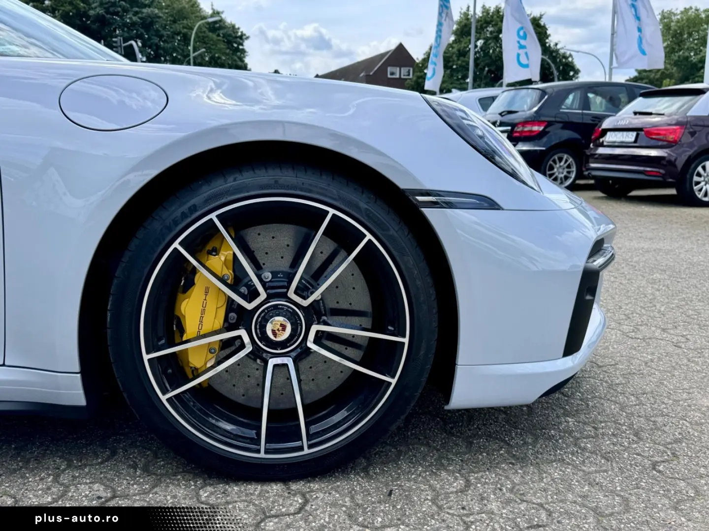 PORSCHE 911 Turbo S Cabriolet I Lift I Matrix