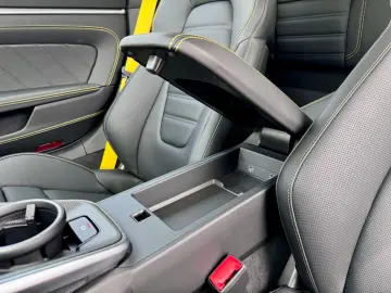 PORSCHE 911 Turbo S Cabriolet I Lift I Matrix