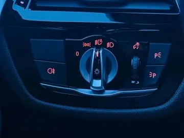 BMW 520 d M Sport-ACC-1HD-LEDER-20TKM-GARANTI-KAMERA