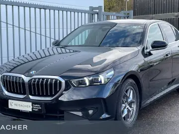 BMW 520i Lim adLED DrAss Park  Komfortzug. 18 LM