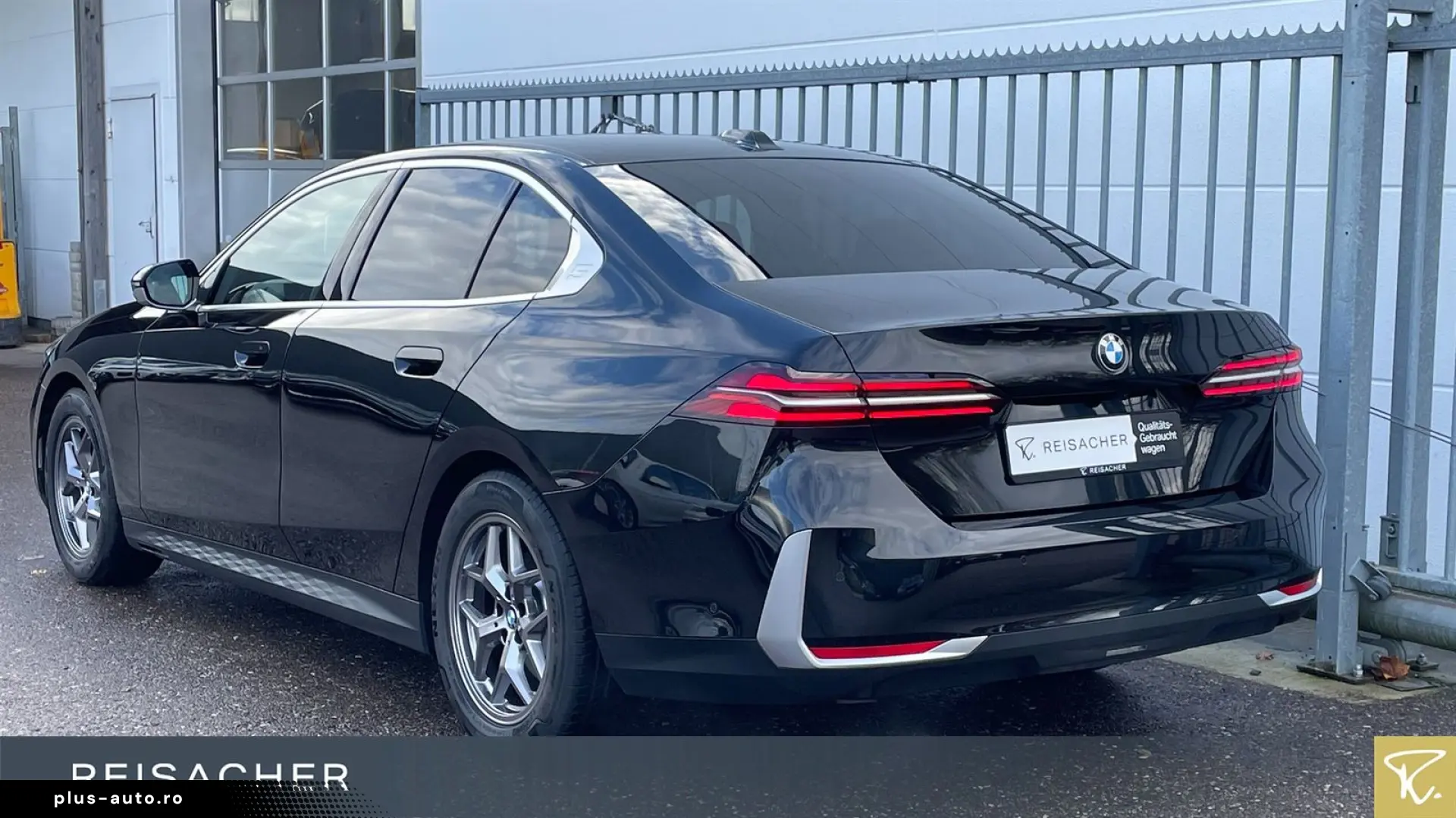 BMW 520i Lim adLED DrAss Park  Komfortzug. 18 LM