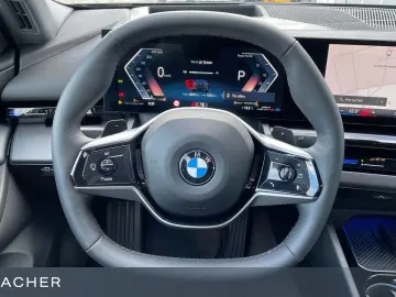 BMW 520i Lim adLED DrAss Park  Komfortzug. 18 LM