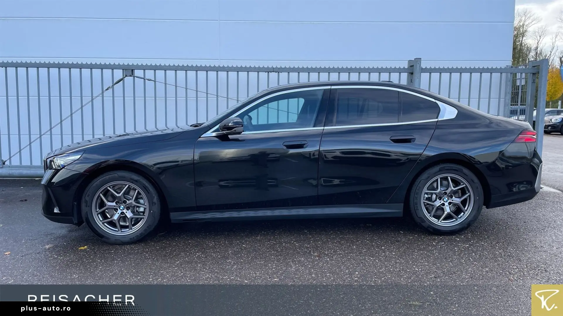 BMW 520i Lim adLED DrAss Park  Komfortzug. 18 LM