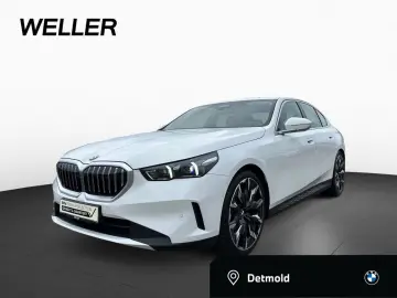 BMW 520d LCProf HUD H K DAB PA  Sitzbelüft Leas 399