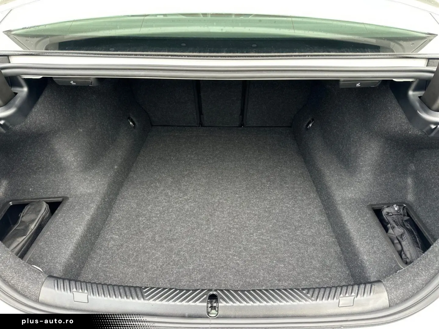 BMW 520d LCProf HUD H K DAB PA  Sitzbelüft Leas 399