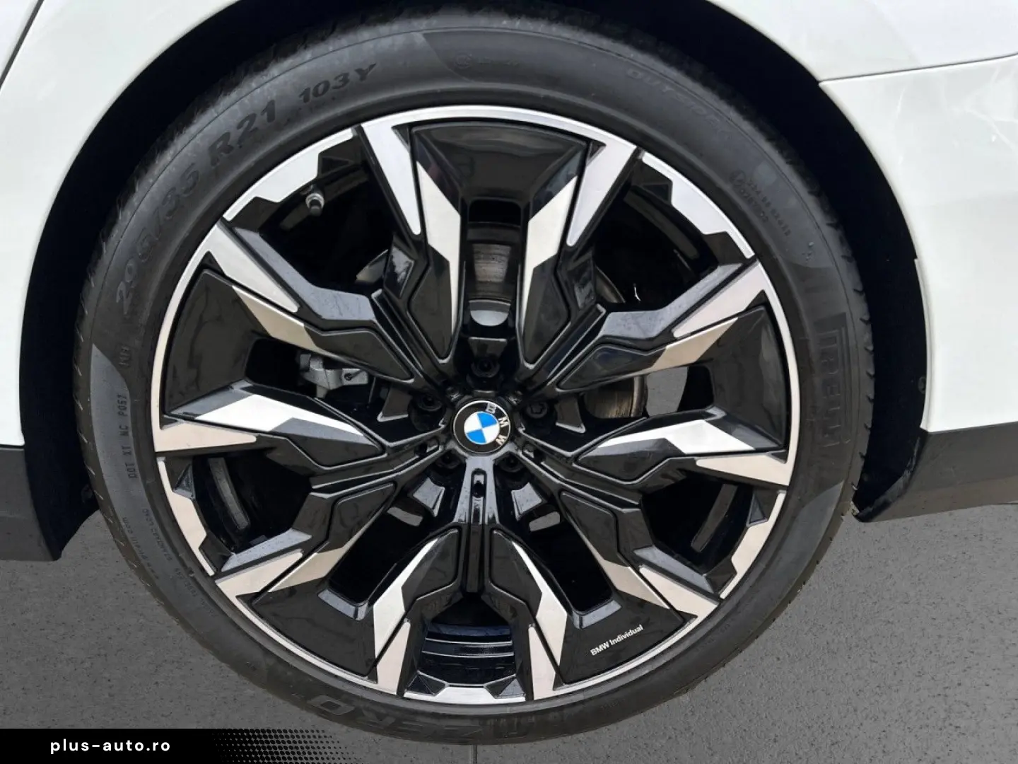 BMW 520d LCProf HUD H K DAB PA  Sitzbelüft Leas 399