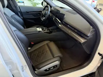 BMW 540 d xDrive M Sport Pro PANO B&W HUD LED 360 AH