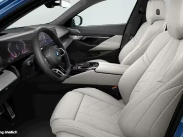 BMW 550e xDrive M SPORT B&W AHK PANO HuD DA PROF 360