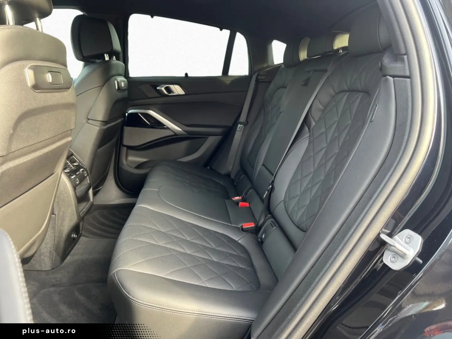 BMW X6 xDr40i MSport SoftClose Massage Ventilation AuxHeat