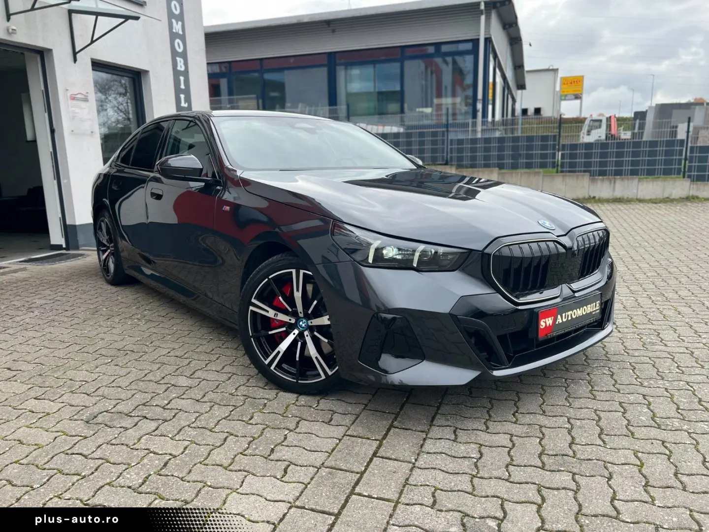 BMW 550e xDrive  M-Sport-Pro 360  ACC IAL PANO HUP