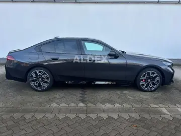BMW 550 e xDrive M SPORT PRO