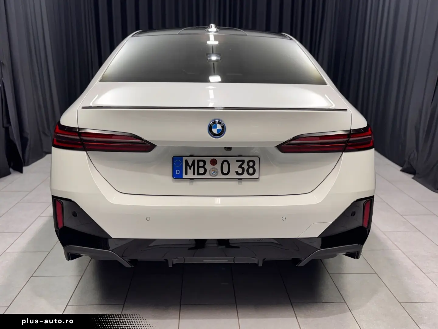 BMW 550e Lim. xDrive M SPORT CARBON PANO 21 ZOLL