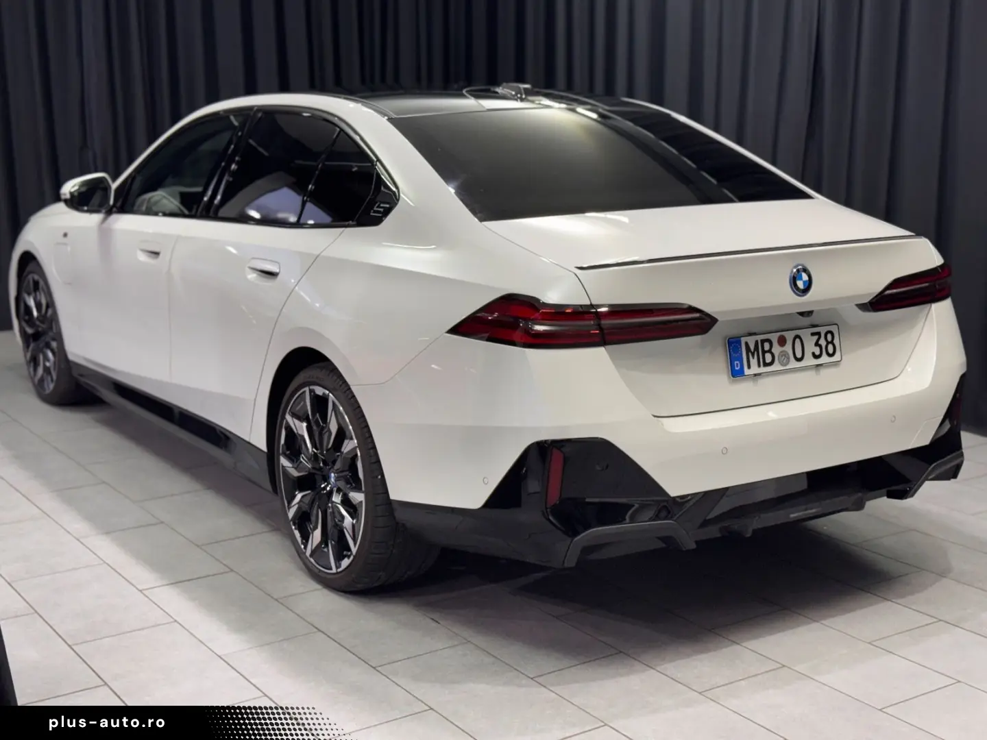 BMW 550e Lim. xDrive M SPORT CARBON PANO 21 ZOLL