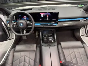 BMW 550e Lim. xDrive M SPORT CARBON PANO 21 ZOLL