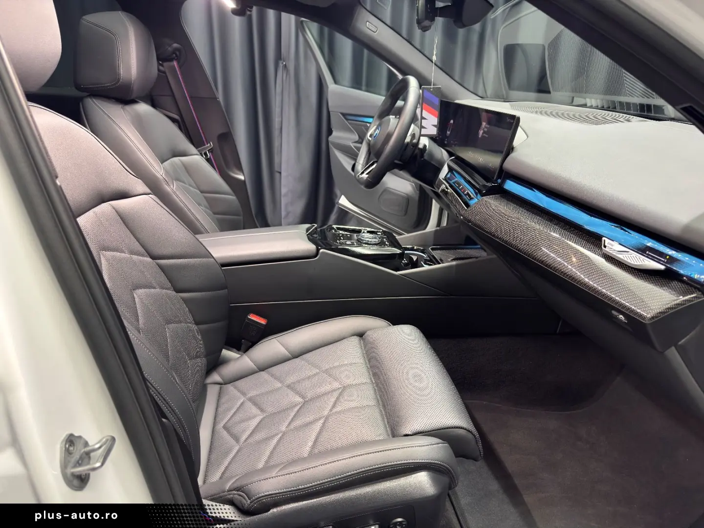 BMW 550e Lim. xDrive M SPORT CARBON PANO 21 ZOLL