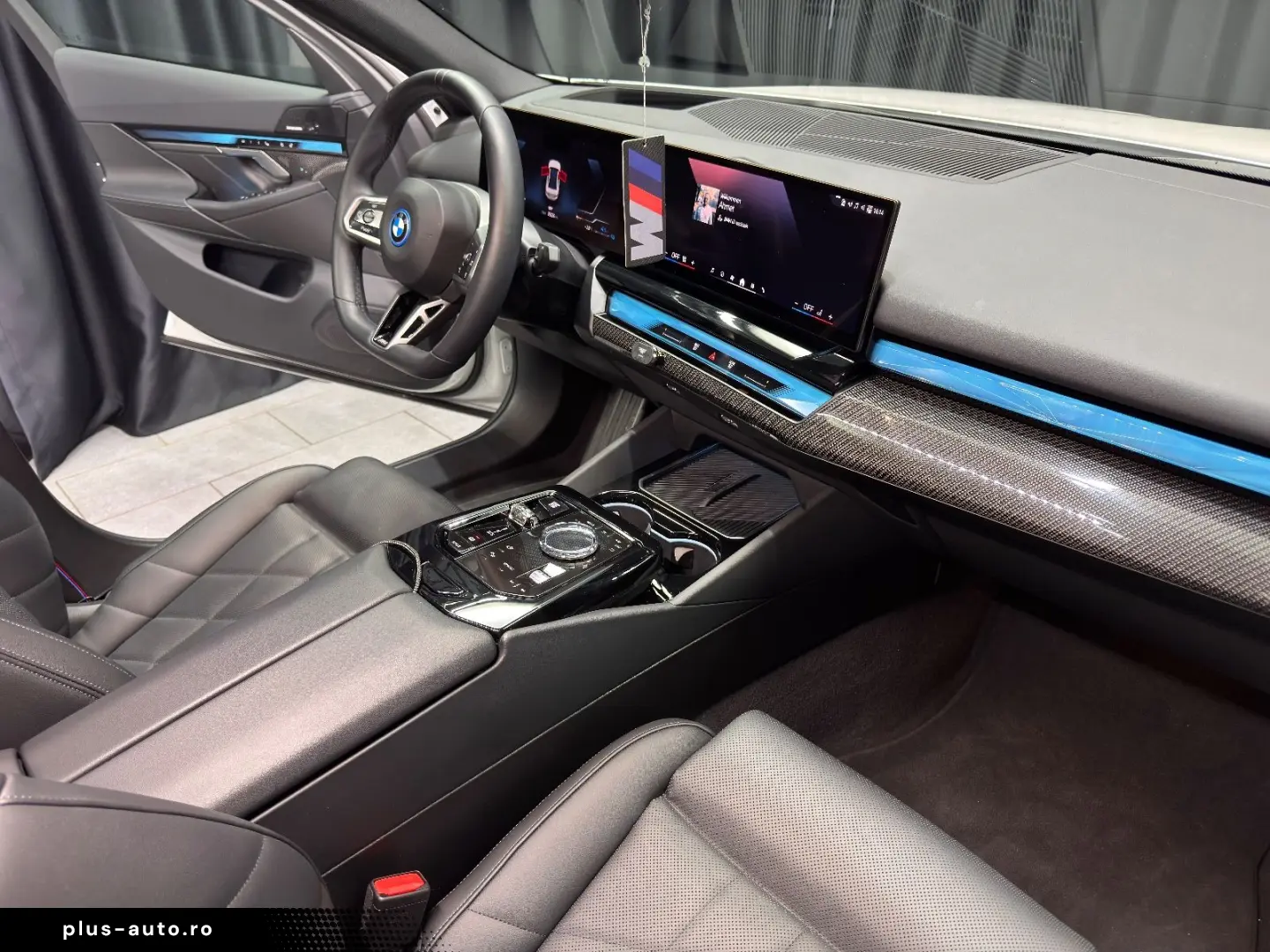 BMW 550e Lim. xDrive M SPORT CARBON PANO 21 ZOLL