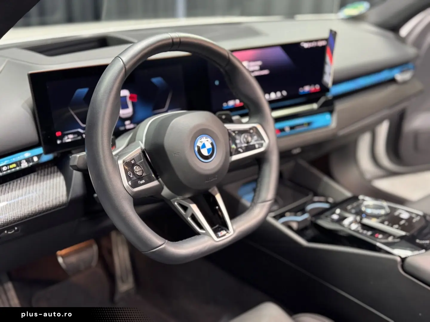 BMW 550e Lim. xDrive M SPORT CARBON PANO 21 ZOLL