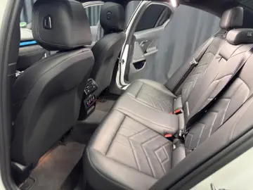 BMW 550e Lim. xDrive M SPORT CARBON PANO 21 ZOLL