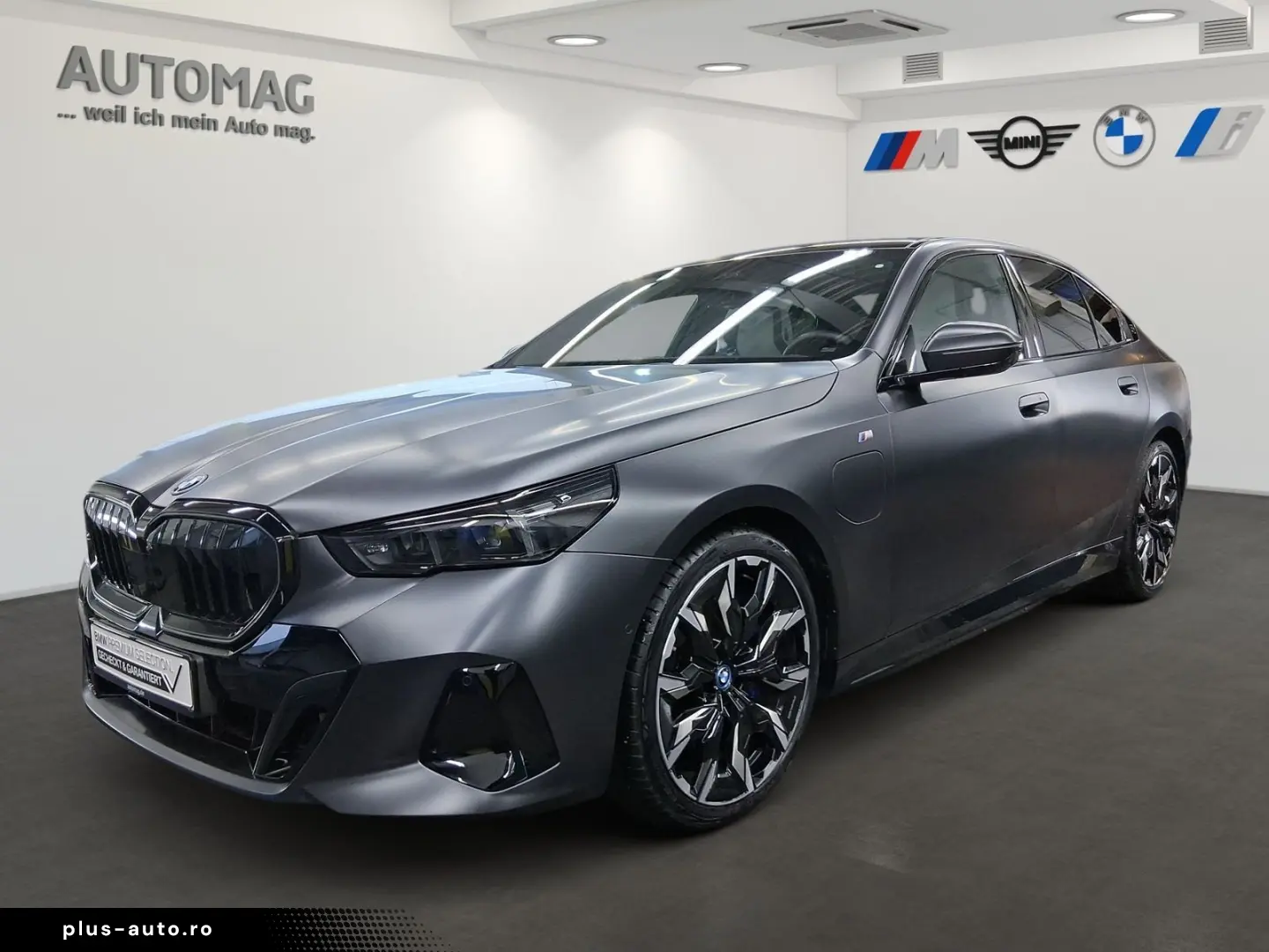 BMW 550e xDrive Limousine FrozenDeep DrivAssProf Par