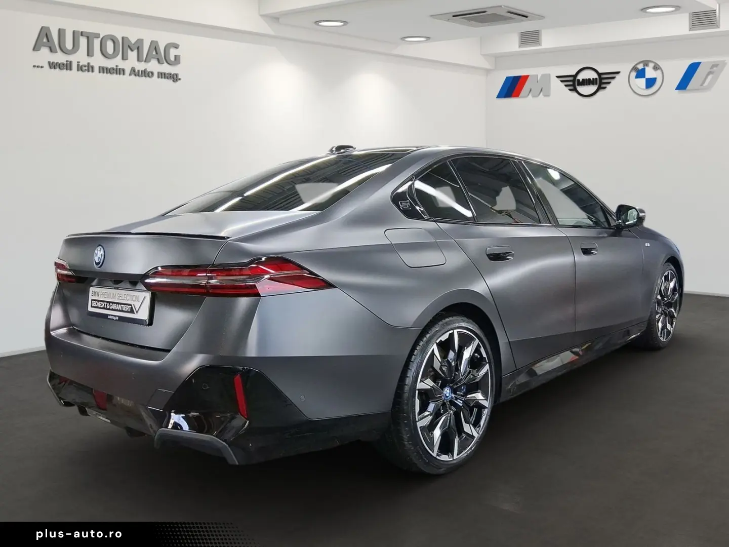 BMW 550e xDrive Limousine FrozenDeep DrivAssProf Par