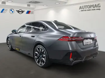 BMW 550e xDrive Limousine FrozenDeep DrivAssProf Par