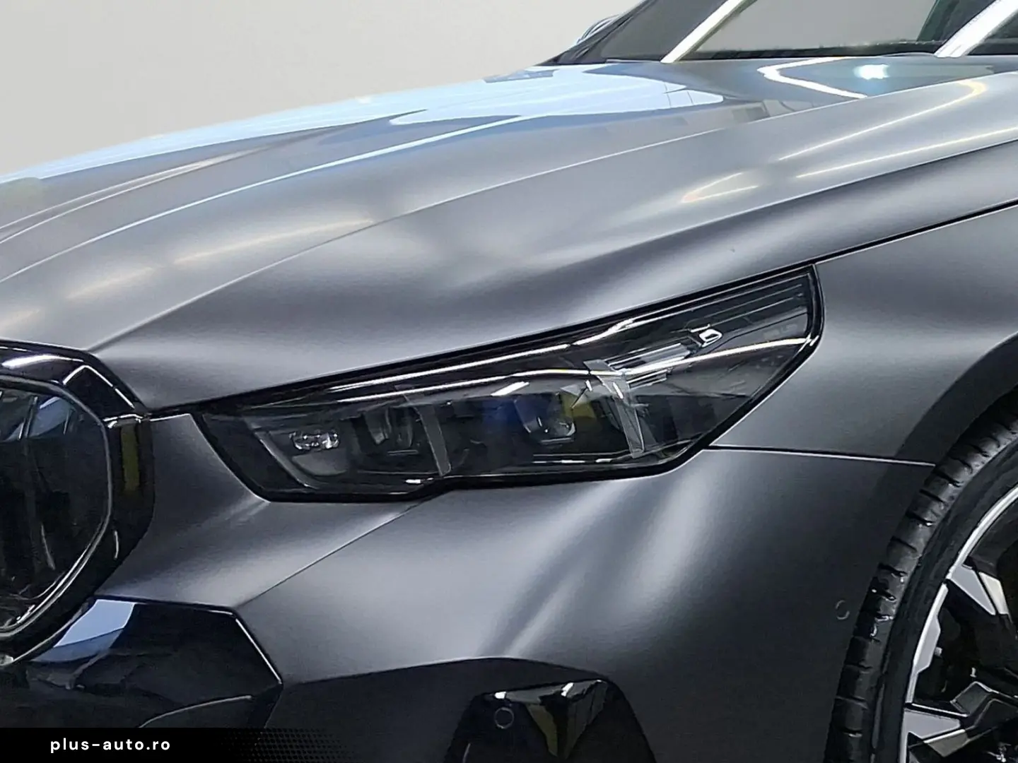 BMW 550e xDrive Limousine FrozenDeep DrivAssProf Par