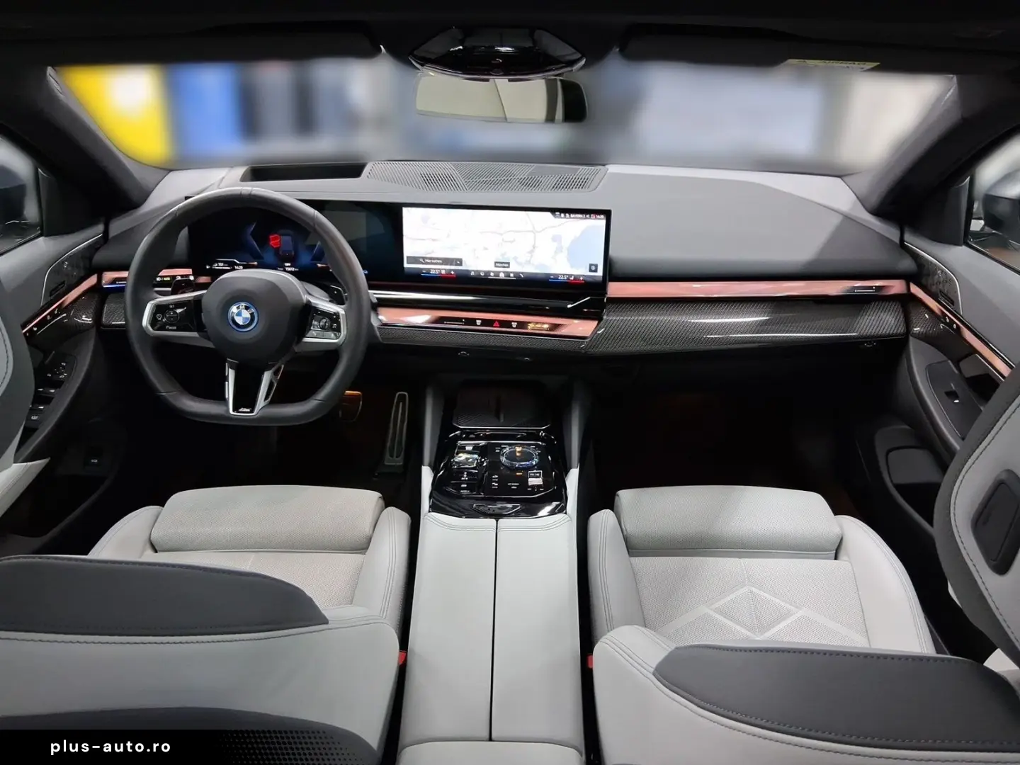 BMW 550e xDrive Limousine FrozenDeep DrivAssProf Par