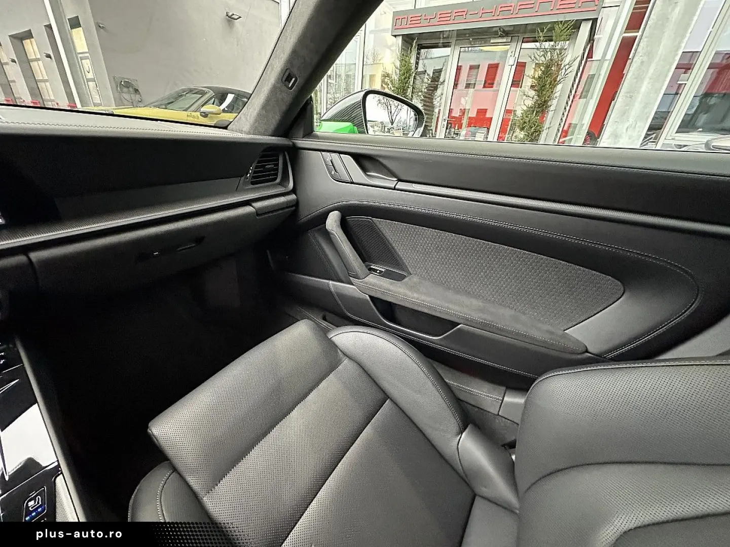 PORSCHE 911 Carrera 4 Coupe GTS PDK   Carbon Dach   A...