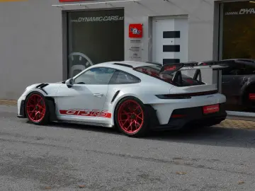 PORSCHE 911 GT3 RS