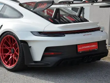 PORSCHE 911 GT3 RS