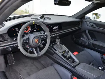 PORSCHE 911 GT3 RS