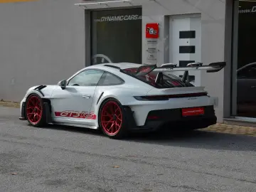 PORSCHE 911 GT3 RS