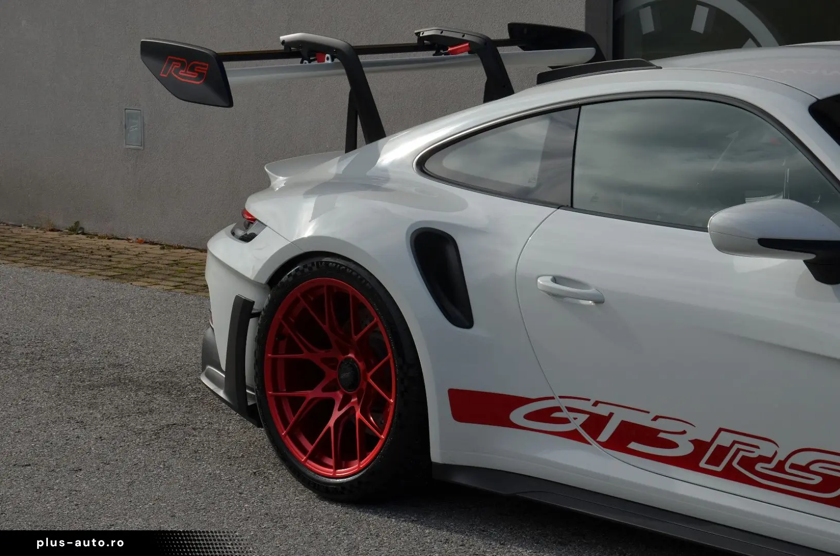 PORSCHE 911 GT3 RS