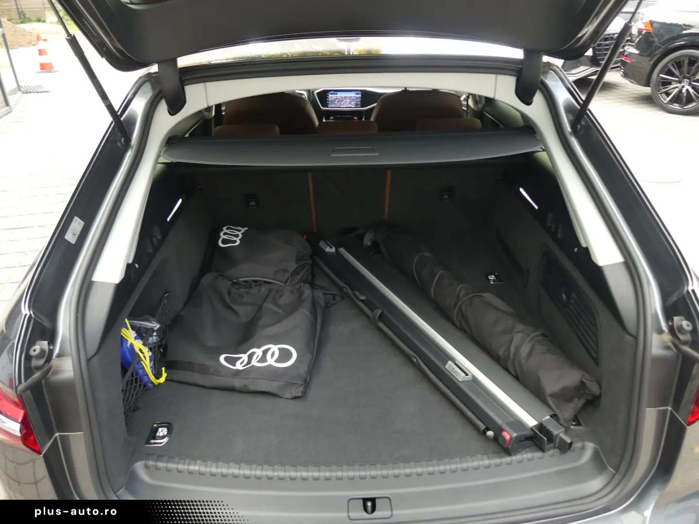 AUDI A6 Avant 50 TFSI e quattro S line PANO MATRIX HU