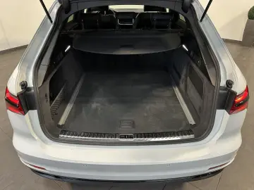 AUDI A6 Avant 40 TDI S-Line Black NAV LED AHK PANORAM