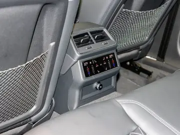 AUDI A6 Avant S line 40 TDI quattro  S tronic AHK HUD