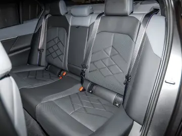 BMW 550 e xDrive M Sport Pro 21