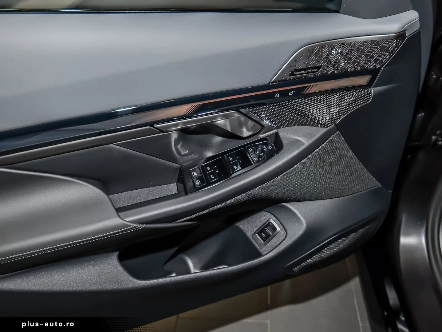 BMW 550 e xDrive M Sport Pro 21