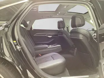 AUDI A8 60 TFSIe Q LANG MATRIX PANO TV STDHZG