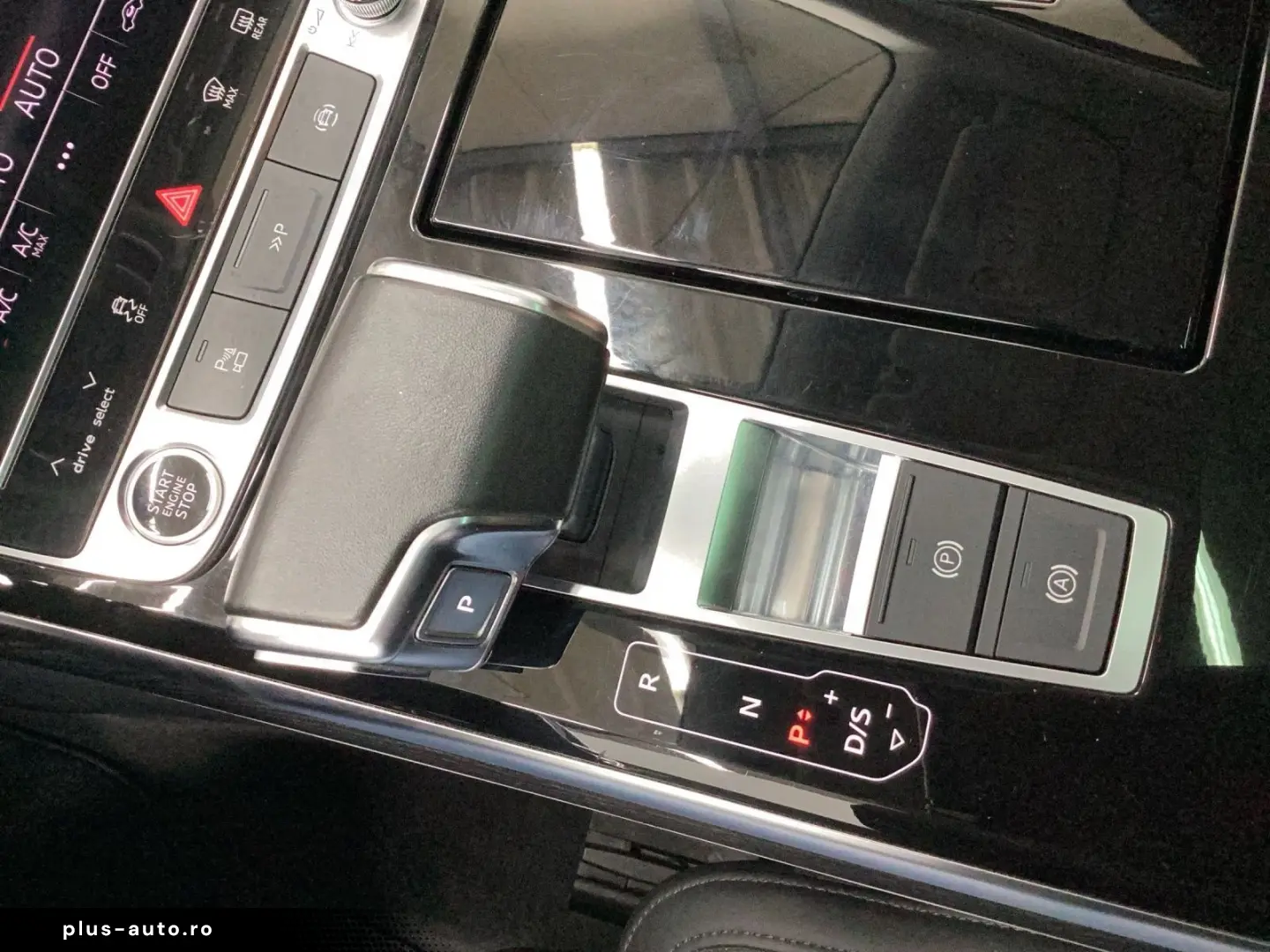 AUDI A8 60 TFSIe Q LANG MATRIX PANO TV STDHZG