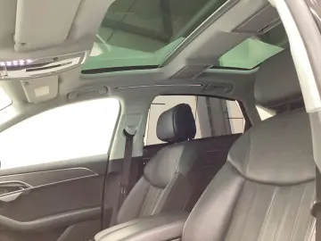 AUDI A8 60 TFSIe Q LANG MATRIX PANO TV STDHZG