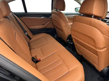 BMW 530e xDrive Massage Hud Laser AmbientL