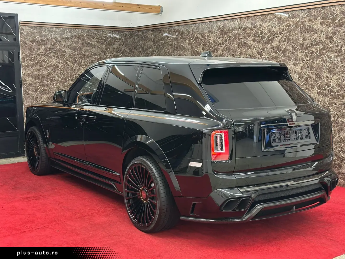 ROLLS ROYCE CULLINAN BLACK BADGE MANSORY