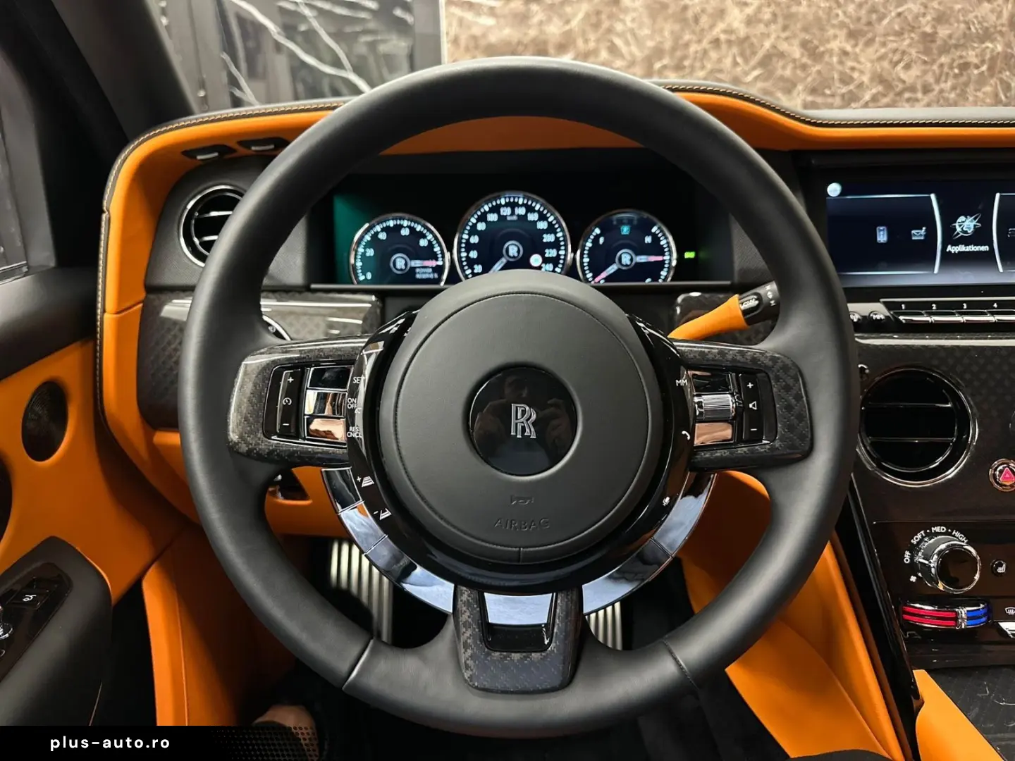 ROLLS ROYCE CULLINAN BLACK BADGE MANSORY