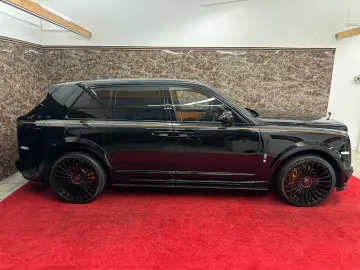 ROLLS ROYCE CULLINAN BLACK BADGE MANSORY