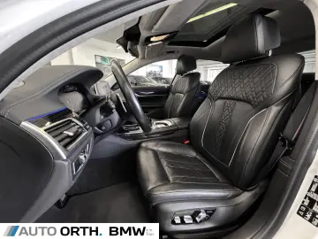 BMW 730d xDrive M-SPORT