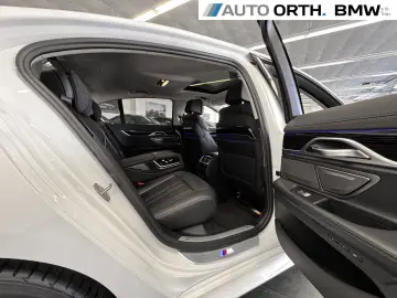 BMW 730d xDrive M-SPORT