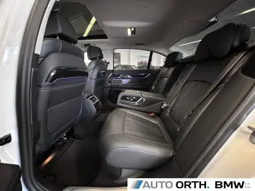 BMW 730d xDrive M-SPORT