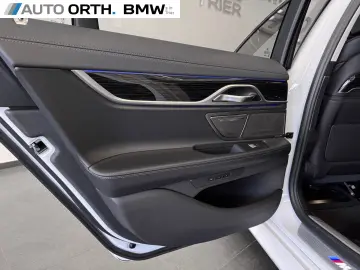 BMW 730d xDrive M-SPORT