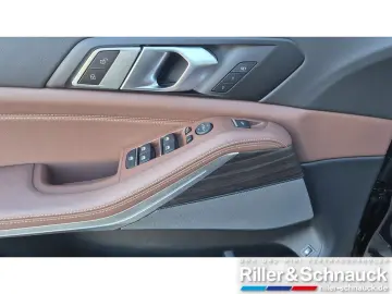 BMW X5 xDr 50e M Sport Pro AHK PANO 360 KAM 21ZOLL